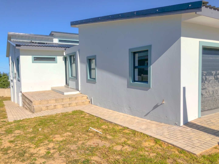 To Let 3 Bedroom Property for Rent in Dana Bay Western Cape